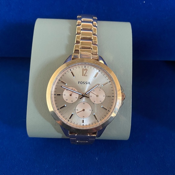 Fossil rose gold Watch - Picture 2 of 4
